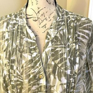 Ruby Rd. | Pretty in Floral Print Woven Button Front Pleated Y Neck